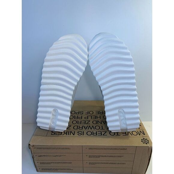 .386 Nike W Air Max Dawn, Phantom Summit White-US 10 WOMENS - Picture 6 of 6